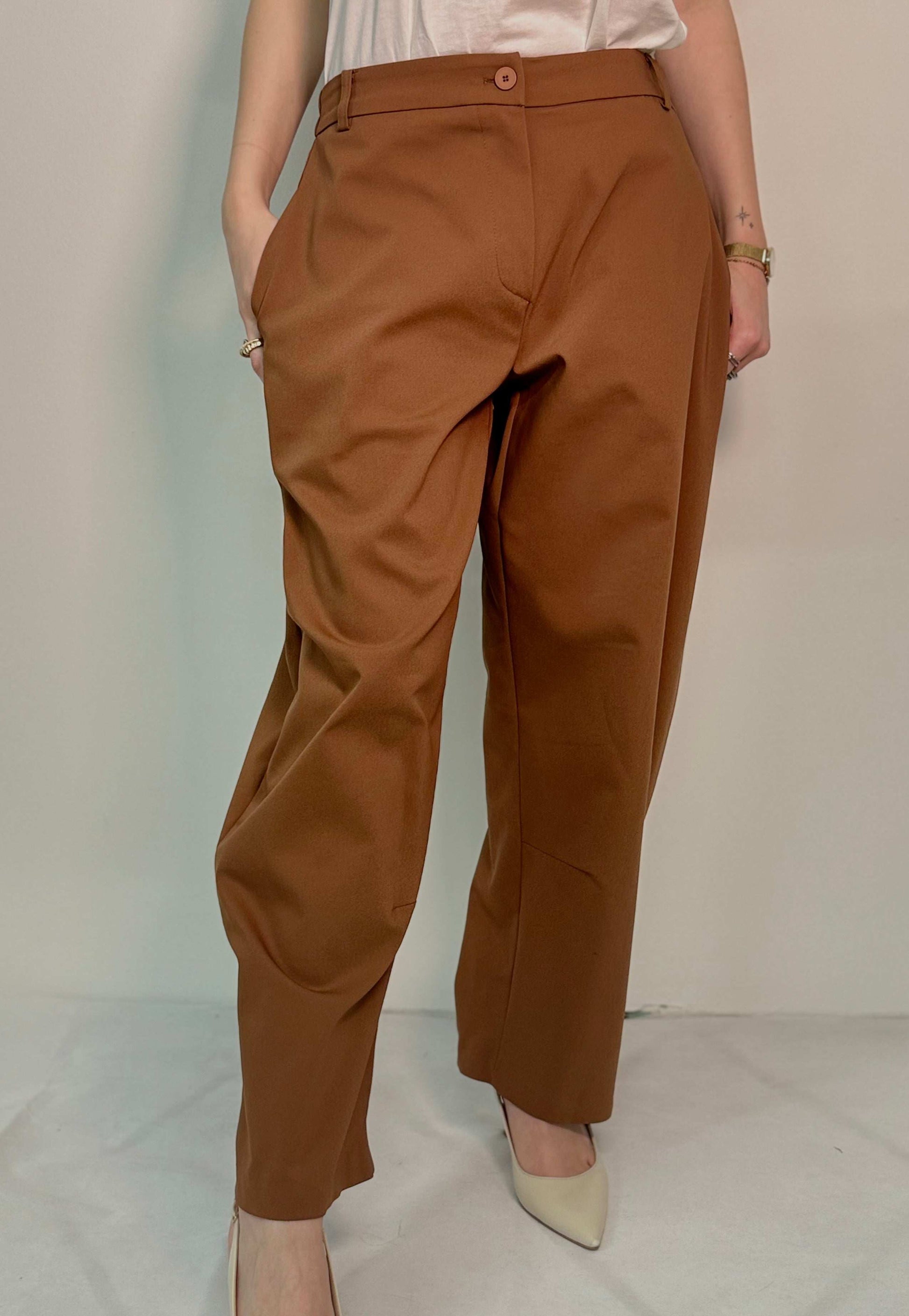 Completo color nocciola
